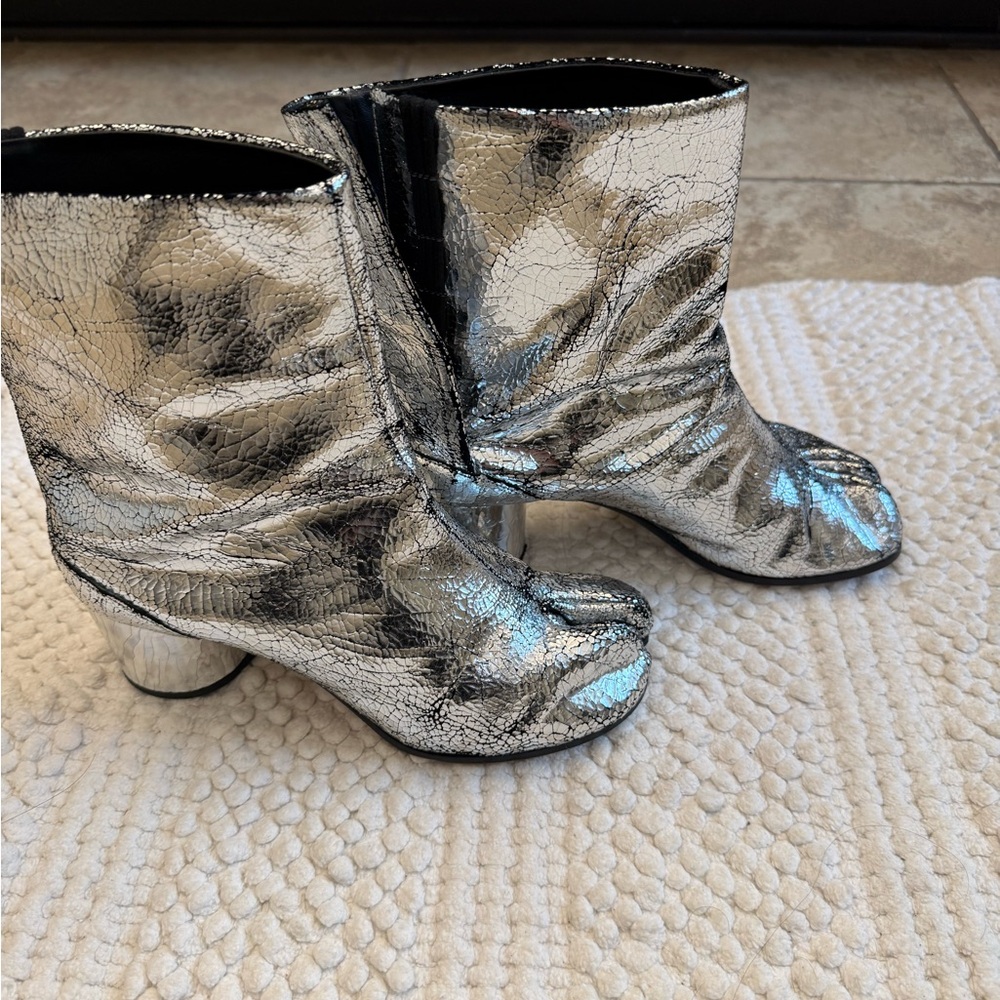 Maison Martin Margiela Silver Heeled tabi boots - Picture 3 of 8